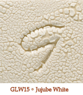 Close-up of GLW15 Jujube White glaze showing textured surface with fine crackle patterns, ideal for pottery and sculpture.